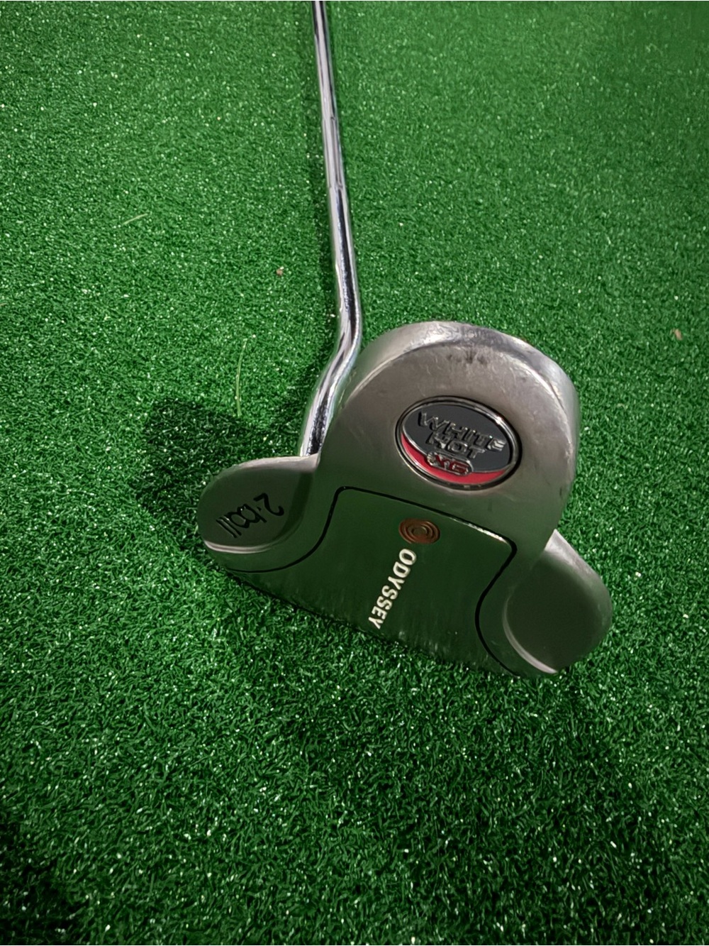 Odyssey White Hot XG 2-Ball Putter - Right